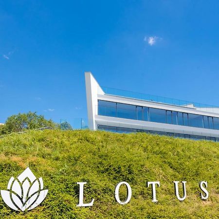 Lotus Luxury Rooms Varna Luaran gambar