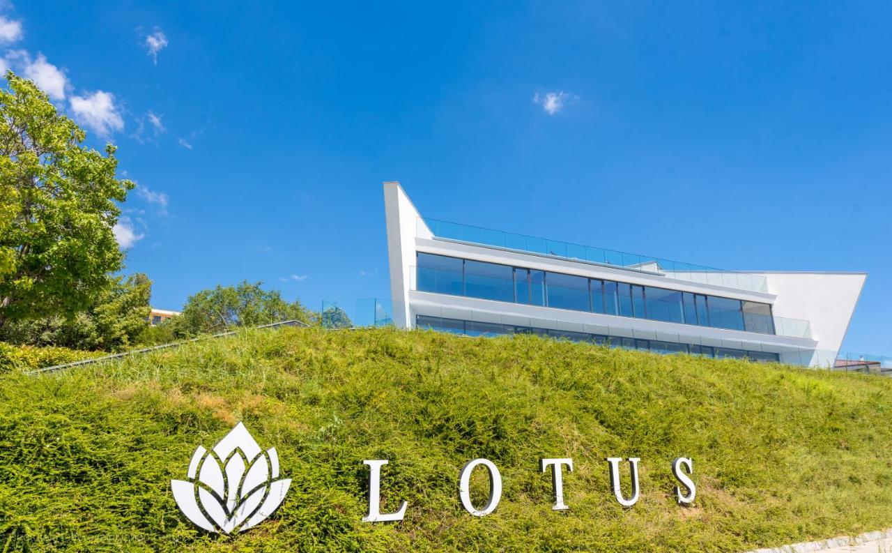 Lotus Luxury Rooms Varna Luaran gambar