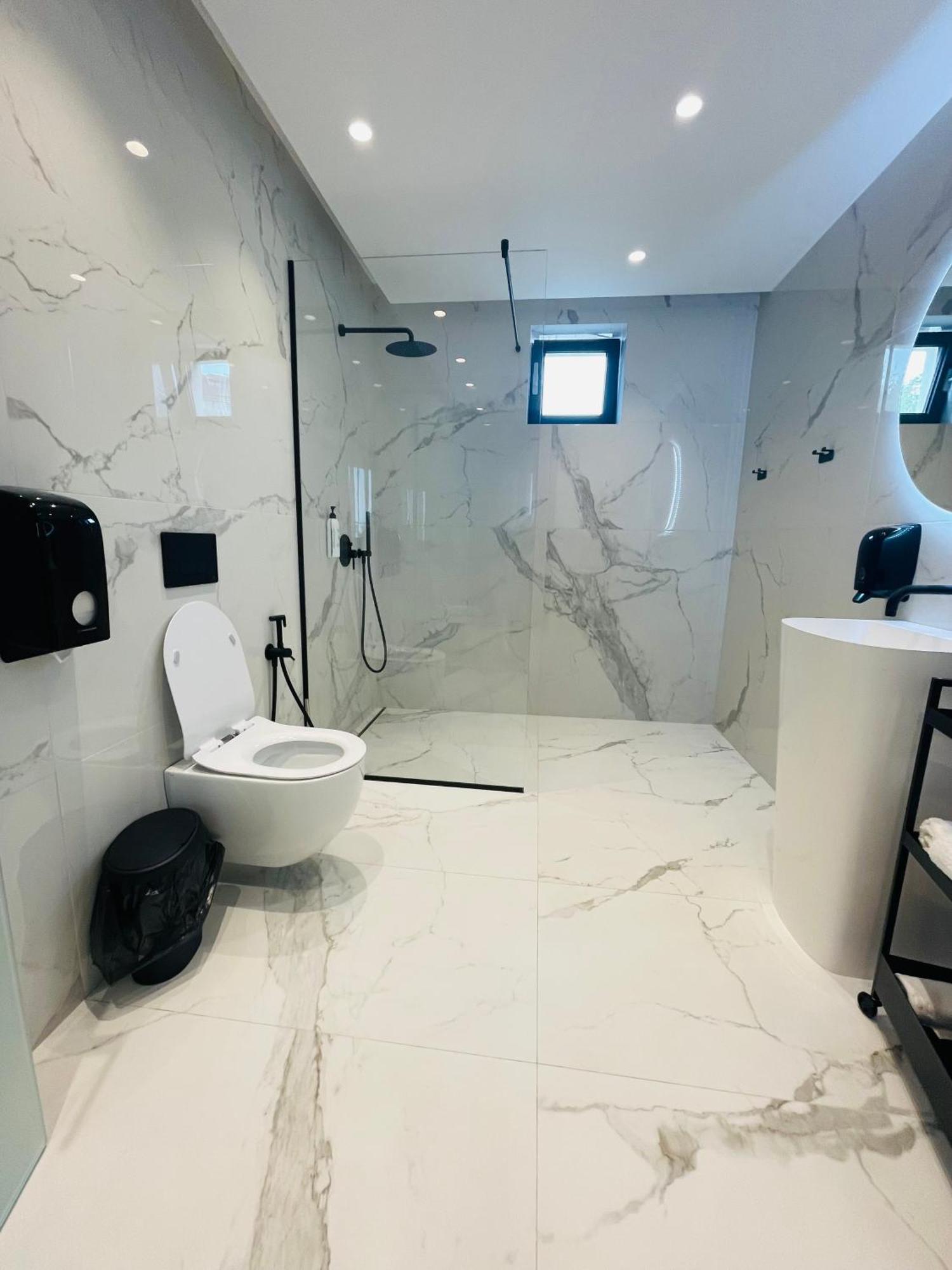 Lotus Luxury Rooms Varna Luaran gambar
