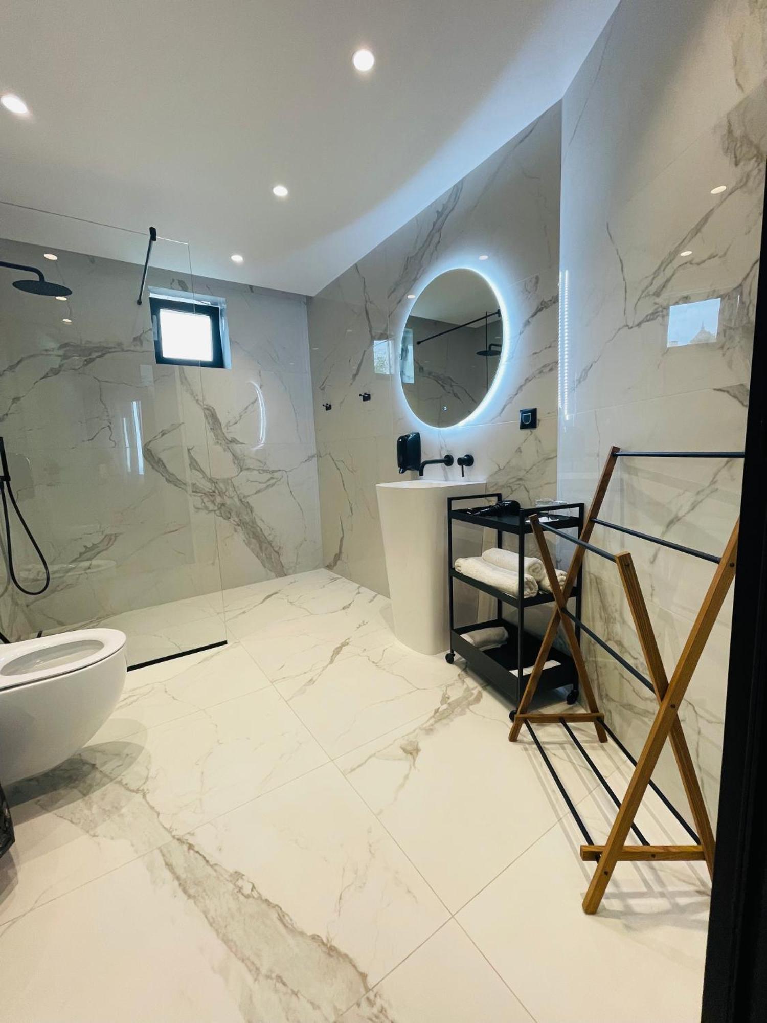 Lotus Luxury Rooms Varna Luaran gambar